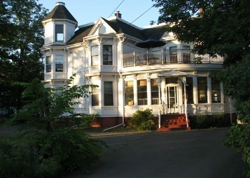 Evangeline'S Tower Bed & Breakfast Parrsboro Exteriér fotografie